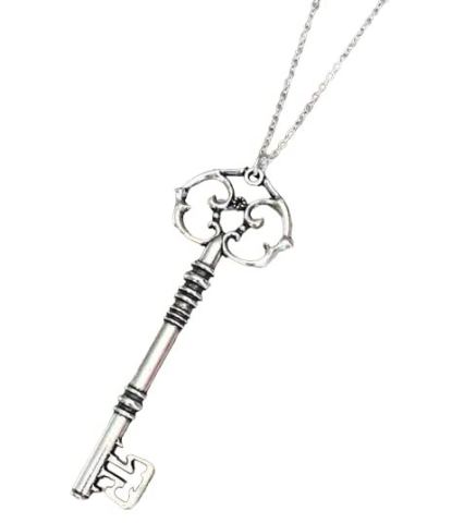 Collana Unisex Con Ciondolo Forma Chiave 8cm Colore Argento Cosplay Retrò ET169